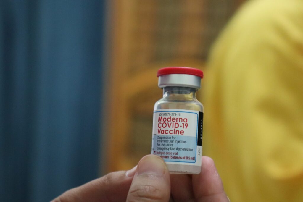 Moderna COVID-19 vaccine (Unsplash - Mufid Majnun)