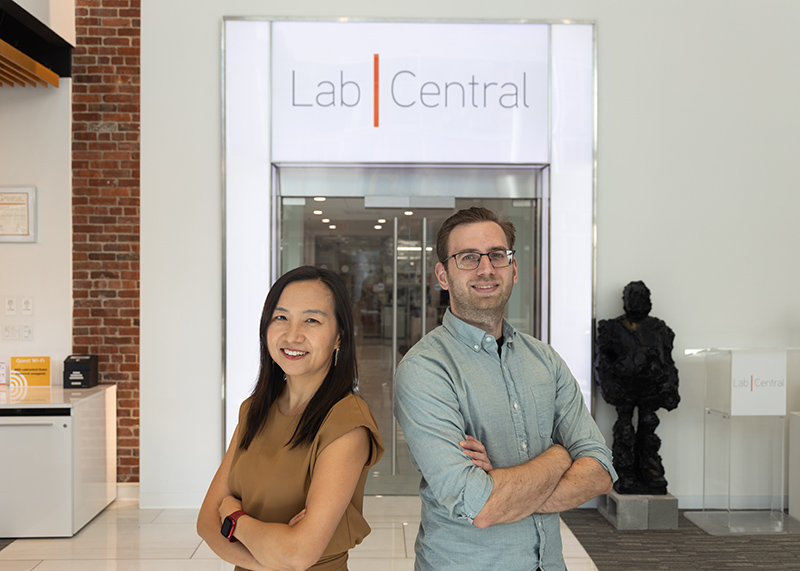 Riboway Therapeutics co-founders Dr. Qinghong (Avery) Yan and Dr. Sebastien Weyn.